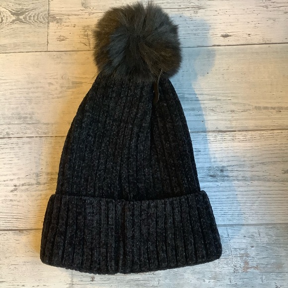 Kathy Ireland Chenille Pearl Beanie Hat - Picture 3 of 3